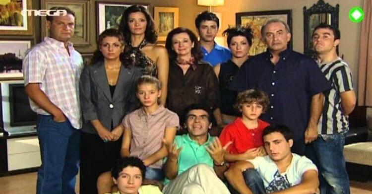 Όλοι το πιστεύαμε, κανείς δεν το έψαξε: To μεγάλο ψέμα της σειράς «Ευτυχισμένοι Μαζί» αποκαλύφθηκε 15 χρόνια μετά