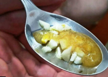 Αν καταναλώσετε μια κουταλιά με λεμόνι, σκόρδο και μέλι για 7 μέρες θα συμβεί κάτι απίστευτο στο σώμα σας