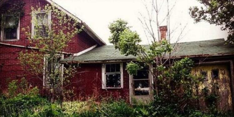 Νόμιζε ότι έμπαινε σε ένα εγκαταλειμμένο κτίριο. Αυτό που βρήκε μέσα της άλλαξε τη ζωή