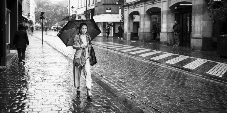 Επικίνδυνα καιρικά φαινόμενα με ισχυρές βροχές και καταιγίδες – Πότε βελτιώνεται ο καιρός