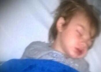 Όταν έβαλαν για ύπνο τον 3χρονο γιο τους ήταν μια χαρά – Αυτό που συνέβη μόλις ξύπνησε τους έκοψε το αίμα