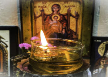 Να ανάβεις το καντηλάκι στο σπιτικό σου