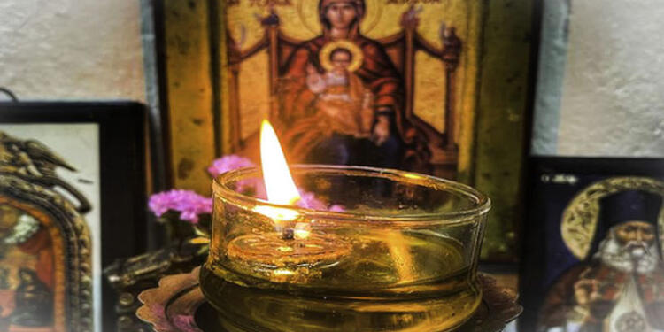 Να ανάβεις το καντηλάκι στο σπιτικό σου