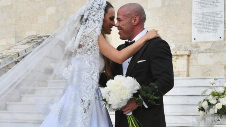 Παντρεύτηκε ο Μιχάλης Ζαμπίδης: Ο γάμος με την Μαρία Καρολίνα Ντάσιου και η βάφτιση των δίδυμων παιδιών τους (photo+video)