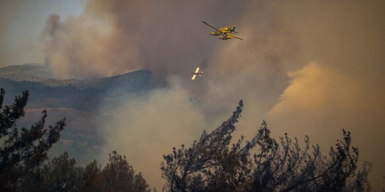 Ρεπορτάζ της DW: “Βγάζω το καπέλο μου στους Ροδίτες” – “Να επιστρέψουν οι τουρίστες στο νησί” – Μαρτυρίες δύο Γερμανίδων