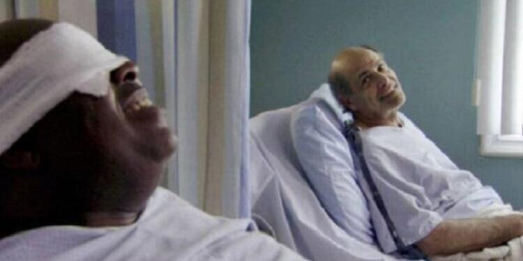 ΣΥΓΚΛΟΝΙΣΤΙΚΟ – Δύο άνδρες, και οι δύο σοβαρά άρρωστοι, έμεναν στο ίδιο δωμάτιο ενός νοσοκομείου.