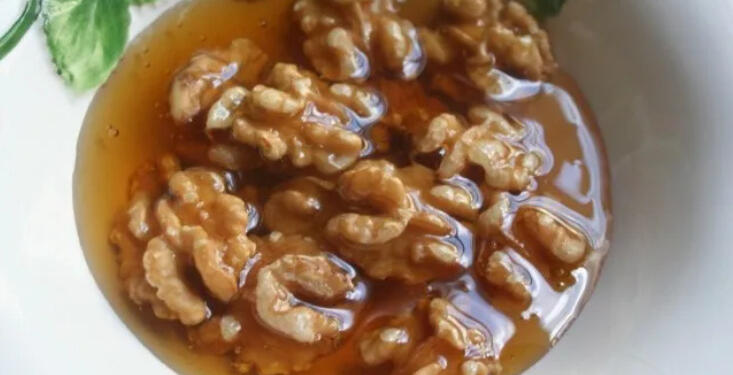 Καρύδια με μέλι: Απίστευτη φυσική θεραπεία – 6 λόγοι που είναι απαραίτητα για την υγεία σας