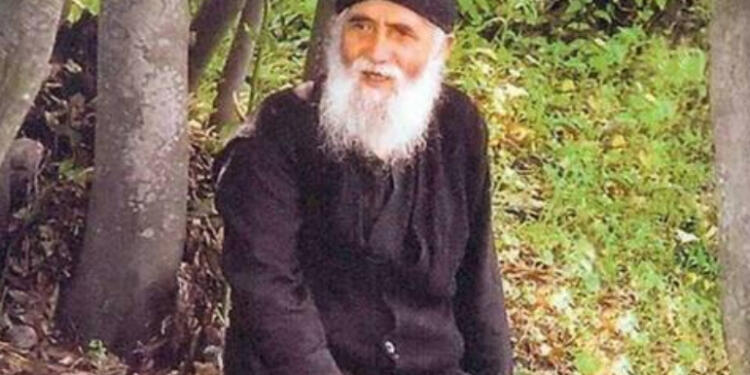 Άγιος Παΐσιος: Ο κόσμος θα σβήσει μόλις σβήσει ή ..
