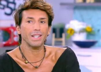 Βόμβα απο Κωνσταντίνο Εμμανουήλ: Ήμουν σε σχέση 10 χρόνια με γνωστό τραγουδιστή!