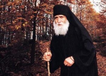 «Σκαμπίλι» από προφητεία του Αγίου Παϊσίου: «Μετά το καλοκαίρι θα…»