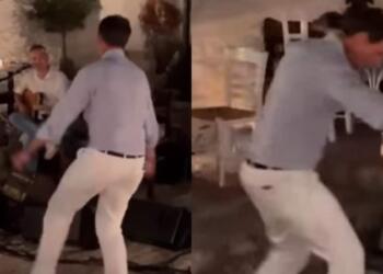 Γαλαζοαίματη… «λεβεντιά»: Ο τέως διάδοχος Παύλος χόρεψε ζεϊμπέκικο και σείστηκε το μαγαζί (video)
