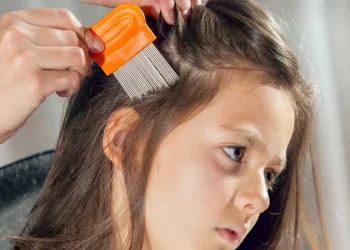 «Δεν βγάζω τις ψείρες από τη κόρη μου γιατί είμαι βίγκαν»