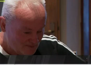 Ξεσπά με δάκρυα στα μάτια πατέρας Κροάτη χούλιγκαν: «Λυπάμαι, αλλά όλοι ξέρουν ότι φταίνε οι Έλληνες!»