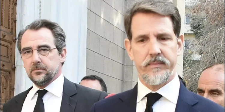 «Παύλος και Νικόλαος σώζουν την Ελλάδα από τη χρεοκοπία 6 μήνες μετά τον θάνατο του τέως Βασιλιά»