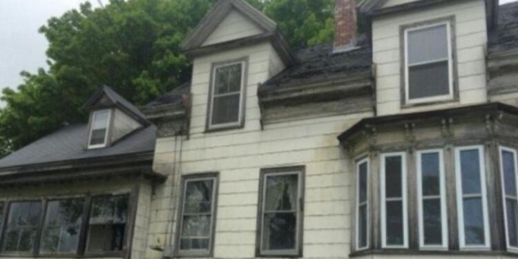 Είχε να μπει στο σπίτι της γιαγιάς του από τότε που πέθανε – Όταν μπήκε όμως, ανακάλυψε κάτι ανατριχιαστικό!