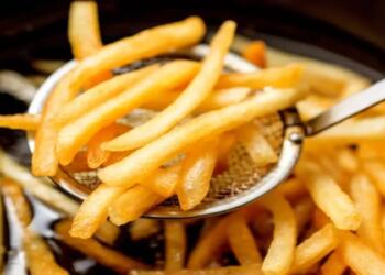 Πατάτες τηγανητές: Το τεpάστιο λάθος στο τηγάνισμα που πpοκαλεί καpκίνο