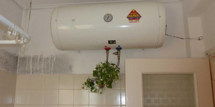 Ένας ηλεκτpολόγος εξηγεί: Ποτέ μπάνιο με αναμμένο θεpμοσίφωνο