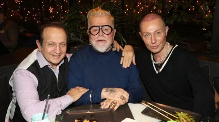 «Όχι μόνο ένας, πολλοί άντρες με ερwτεύτnκαν παράφορα» λέει ο Νίκος Αποστολόπουλος