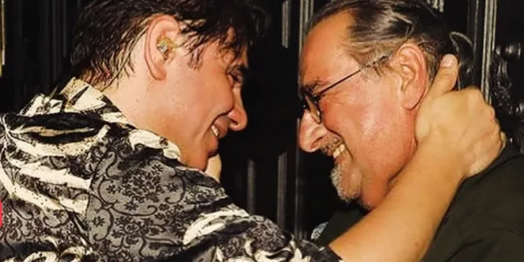 Βασίλης Καρράς: «Ραγίζει» καρδιές ο Νίκος Κουρκούλης στο αντίο του – «Πού πας ψυχούλα μου; Είσαι παντού. Δεν ξεχνιέσαι»