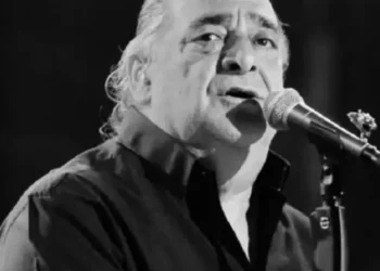 Ντροπń μεγάλη ασέβεıα για τον Βασίλη Καρρά – Ελπίζοuμε μην δοúμε ξανά κάτι παρóμοιο