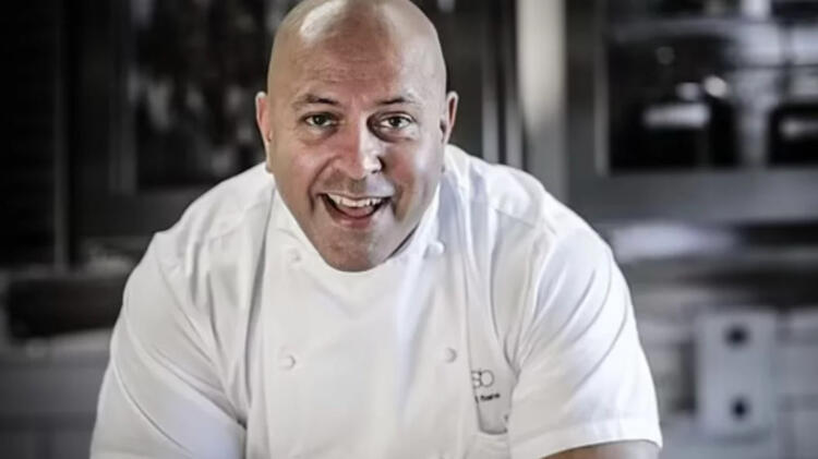 Σεφ με αστέρι Michelin αποκαλύπτει τις 10 τροφές που τον έσωσαν, μετά την καρδιακή προσβολή λόγω χοληστερίνης