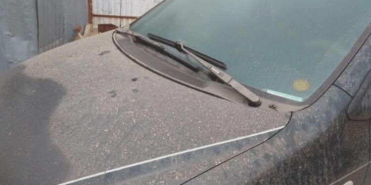 Κι όμως υπάρχουν λύσεις: Τα 5 tips που θα σώσουν το αυτοκίνητό σας από την αφρικανική σκόνη