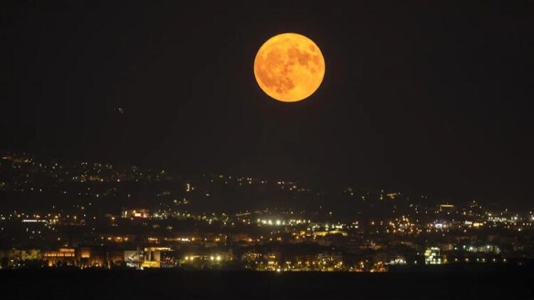 «Φεγγάρι του σκουληκιού»: Σήμερα η πανσέληνος Μαρτίου – Γιατί ονομάζεται έτσι (video)