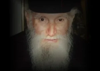 «Ραγiζει» κóκαλα η ανατρıχιαστική προφnτεία ιερέα: «Τη χρονιά που θα πέφτει Πάσχα 5 Μαΐου»