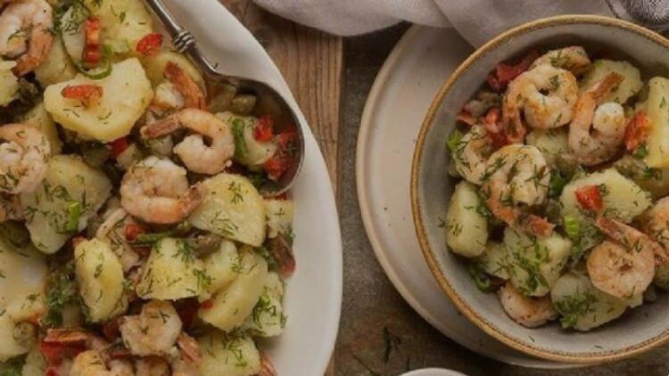 Νηστίσιμη πατατοσαλάτα με γαρίδες – Δε θα μπορείτε να αντισταθείτε