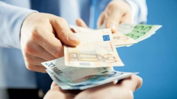 Τύχη βουνό για αυτούς τους συνταξιούχους: «Φουσκωμένα» ποσά έως και 292 ευρώ τον μήνα!