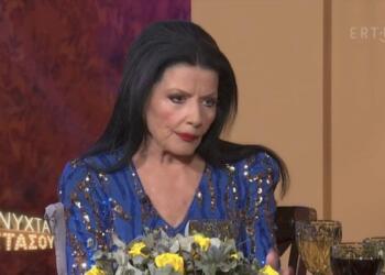 Δύσκολες ώρες για τη Ζωζώ Σαπουντζάκη: Ξανά στο νοσοκομείο η τραγουδίστρια