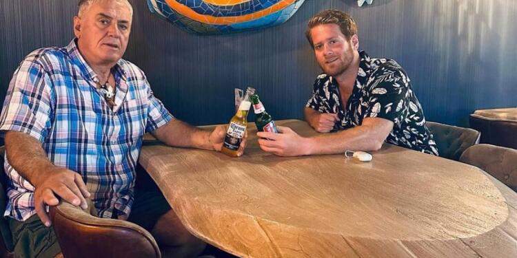 Survivor 2024: Στην αγκαλιά του ναυαγού πατέρα του ο Τζέιμς – «Ενώ βούλιαζε το πλοίο του…» (photo)