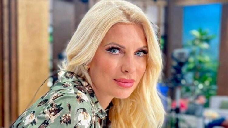 Στην τελική ευθεία για την μεγάλη απόφαση η Ελένη Μενεγάκη – Σούσουρο στους διαδρόμους με το νέο επαγγελματικό βήμα