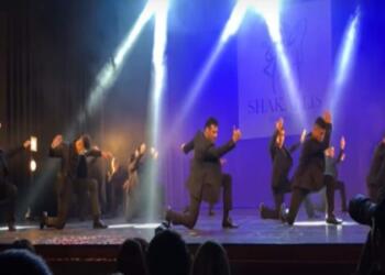 Εθνική ανατριχίλα: Η χορογραφία του ζεϊμπέκικου που έχει «ρίξει» το Youtube (video)