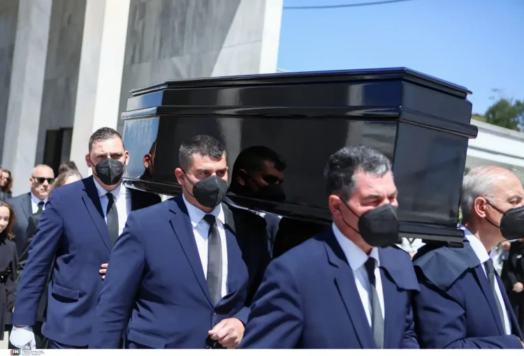 Xαμός σε κηδεία στην Πάτρα – Φώναξαν την αστυνομία