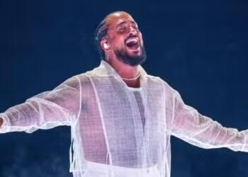 Eurovision 2024: Καθήλωσε όλο το στάδιο η Γαλλία και ο Slimane – Γιατί τραγούδησε δύο μέτρα μακριά από το μικρόφωνο