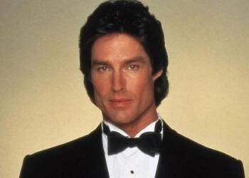 Στα 73 χωρίς πλαστικές και σωματαράς: Ο Ριτζ του «Τόλμη & Γοητεία» παραμένει το όνειρο κάθε γυναίκας