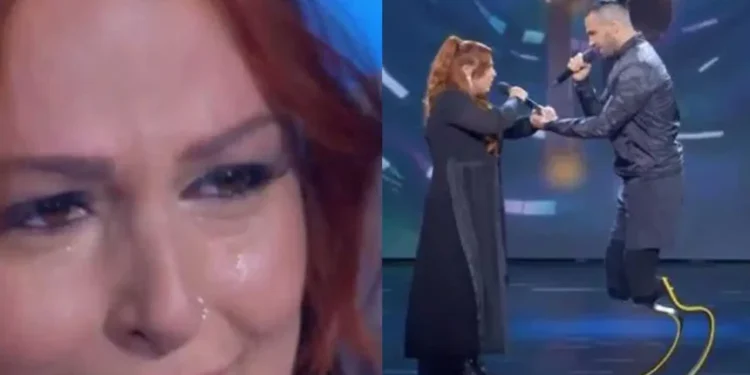 J2US: Η συγκλονιστική ερμηνεία του Γιάννη Σεβδικαλή που έκανε τη Σοφία Κουρτίδου να ξεσπάσει σε κλάματα