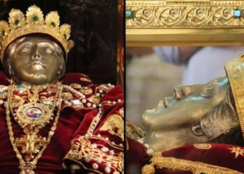 Μέγα θαύμα: Η λάρνακα της Αγίας Ελένης αχνίζει σαν να αναπνέει (Video)