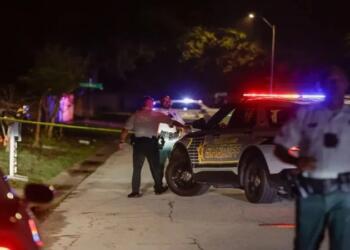 Οικογενειακή τραγωδία στη Φλόριντα: 19χρονος ελληνικής καταγωγής σκότωσε τους γονείς του και τραυμάτισε αστυνομικό (video)