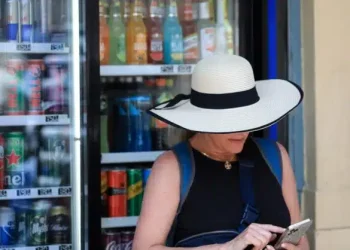 Δυσάρεστα νέα για νερά, χυμούς, μπύρες και αναψυκτικά στην Ελλάδα από 1η Ιουλίου