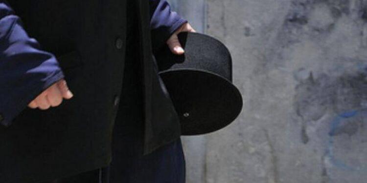 Αρχιμανδρίτης έκλεισε ερwτικό ραντεβού με ιερόδουλη και την κακοποίησε σ@ξου@λικά