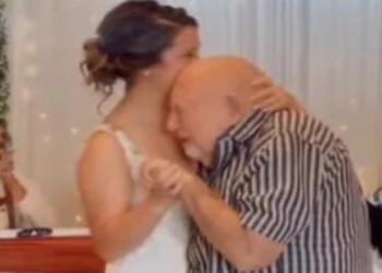 Συγκινητικό βίντεο κάνει τον γύρο του διαδίκτυου: Νύφη χορεύει με τον υπερήλικα παππού της στη δεξίωση του γάμου της