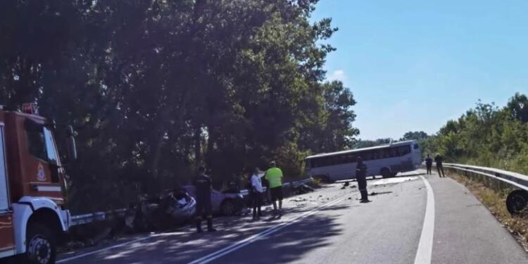 Τραγωδία στην Ξάνθη: Πολύνεκρο τροχαίο έπειτα από σύγκρουση αυτοκινήτου με λεωφορείο – 4 άνθρωποι έχασαν τη ζωή τους