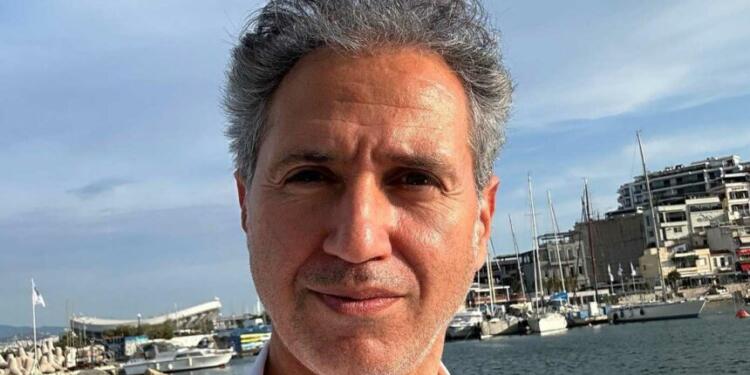 Δημήτρης Κόκοτας: Σοβαρές επιπλοκές με την όρασή του – Τι είπε η Ματίνα Παγώνη