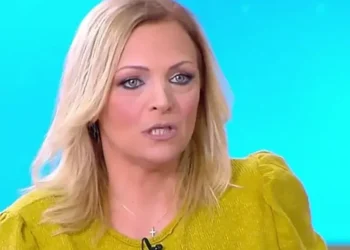 Χριστίνα Λαμπίρη: «Είμαι 58, δεν είμαι γιαγιά, απαγορεύω την εγγονή μου να με φωνάζει έτσι»