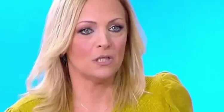 Χριστίνα Λαμπίρη: «Είμαι 58, δεν είμαι γιαγιά, απαγορεύω την εγγονή μου να με φωνάζει έτσι»