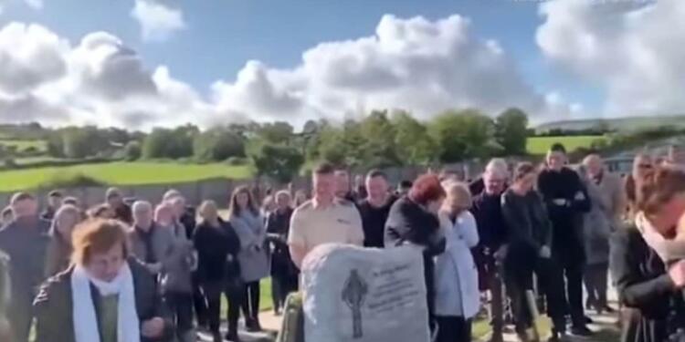 «Βγάλτε με έξω, είναι σκοτεινά εδώ»: Άνδρας φώναζε από τον τάφο στην κηδεία του!