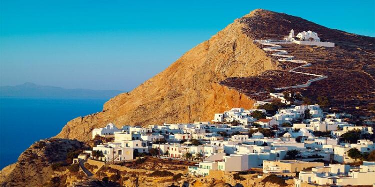 Σπαραγμός στην Φολέγανδρο: Αυτοκτόνησε πασίγνωστος κάτοικος του νησιού – Ήταν ιδιοκτήτης τριών ξενοδοχείων