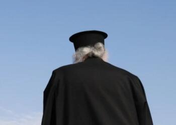 Χαμός με Παπαδιά: «Τσάκωσε» ιερέα σε ξενοδοχείο ημιδιαμονής στην Κηφισιά